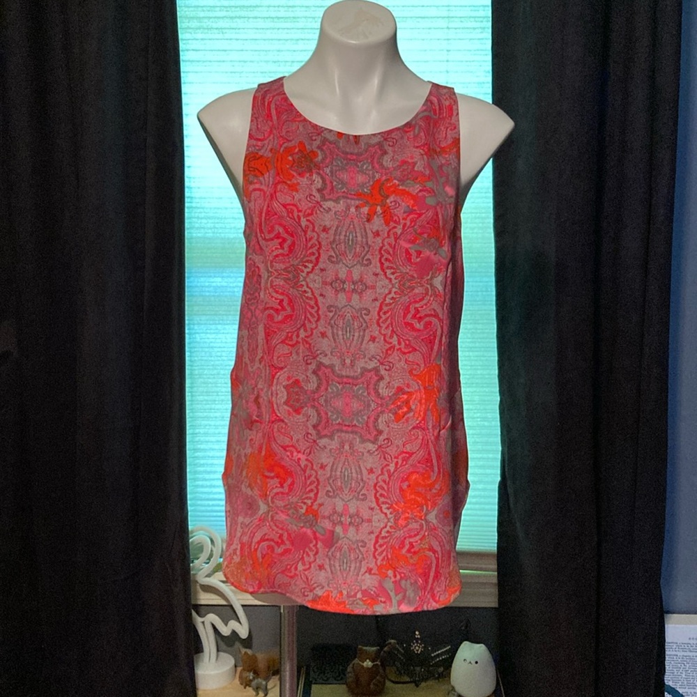 CAbi electric pink and orange lined paisley rounded hem zipper close tops size S